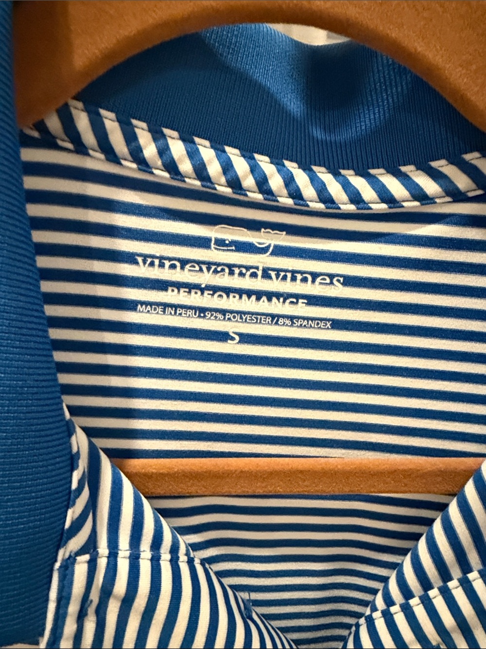 NWOT Men's Vineyard Vines Performance Blue Striped Short-Sleeve Polo Shirt - Picture 3 of 3